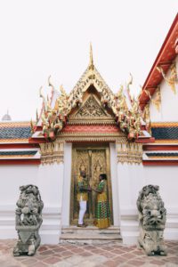 bangkok-temple-photoshoot-photographer-bangkok-honeymoon-16