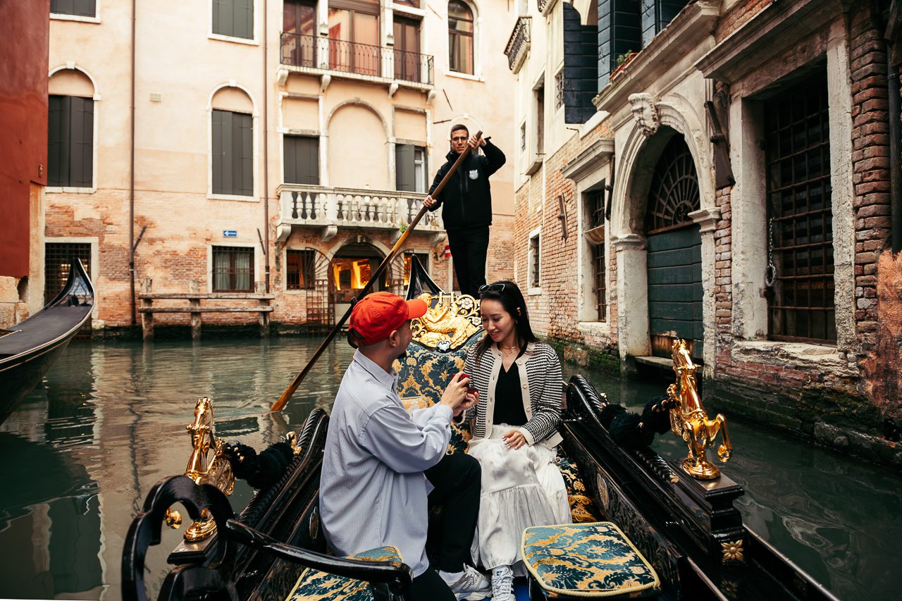 featured photo spot in Venice for proposals photo shoots