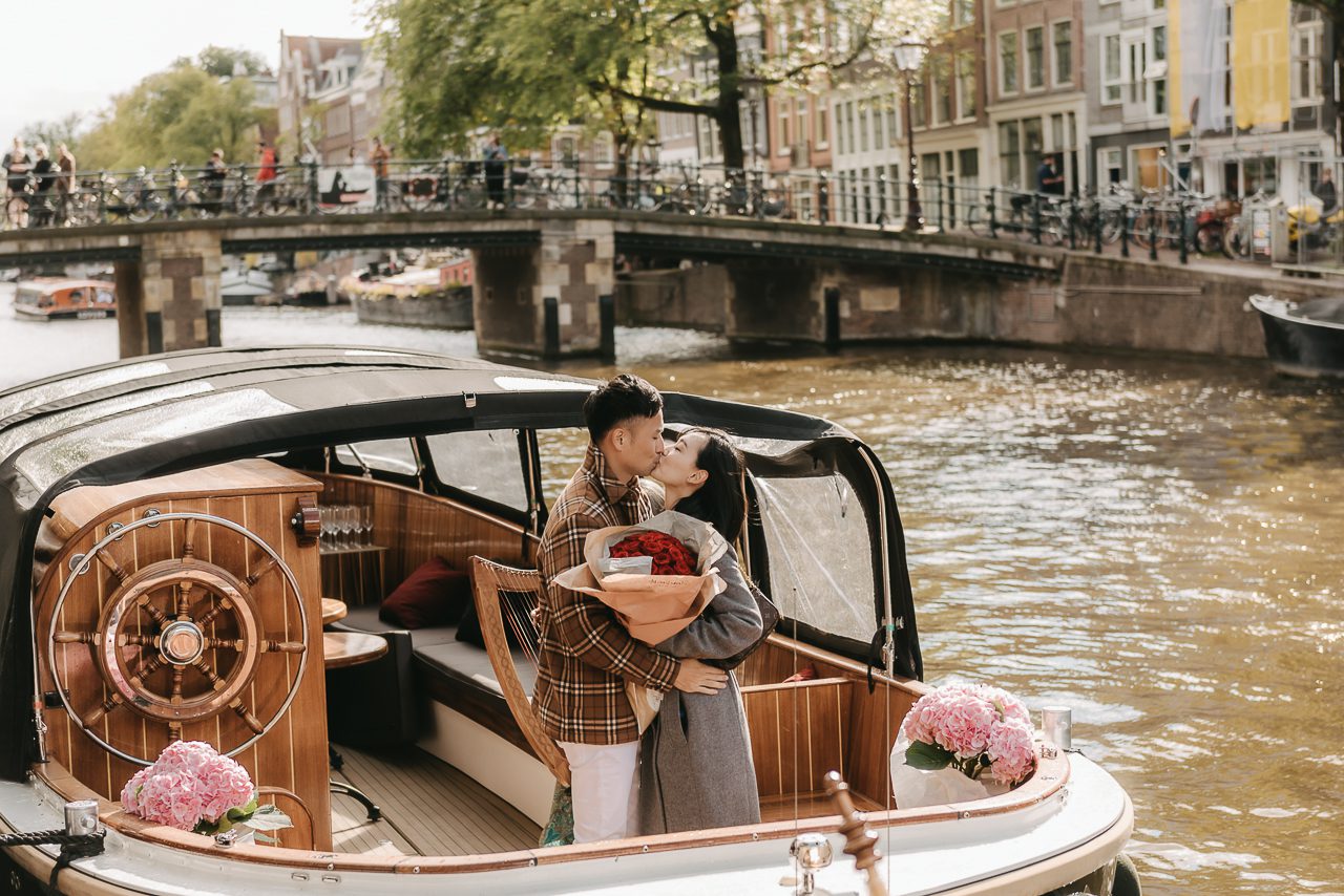 featured photo spot in Amsterdam for proposals photo shoots