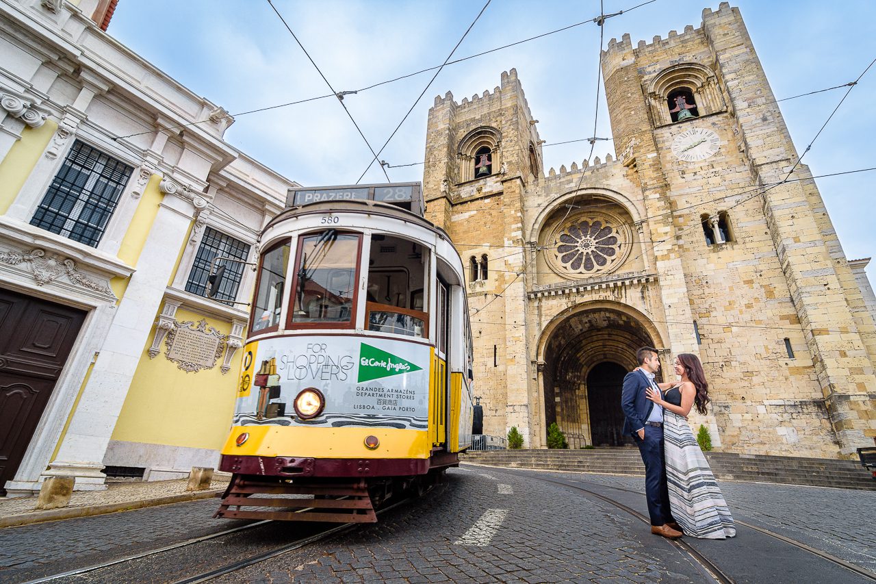 featured photo spot in Lisbon for proposals photo shoots