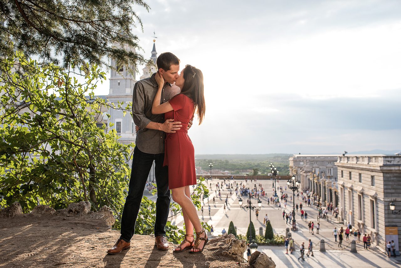 book a proposal photo shoot in Madrid cta image